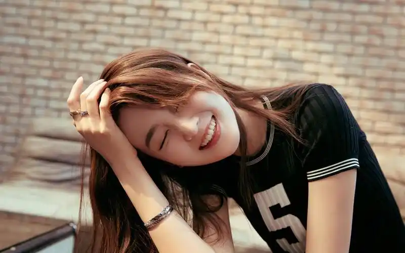 美女乔欣图片-美女壁纸-高清美女图片-第2图-娟娟壁纸