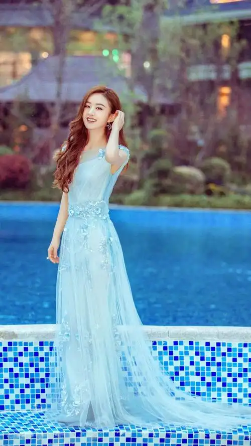 颖宝全身照 蓝色 长裙_手机壁纸_明星美女手机壁纸_我要个性网