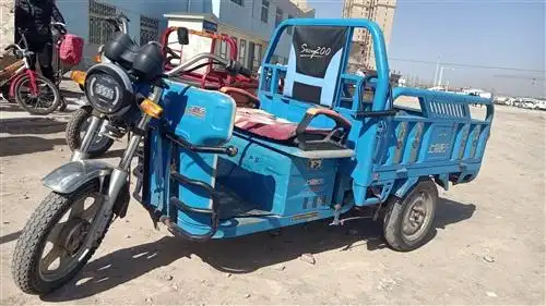 电动三轮车富力花园北门5块新电池配左右新轮胎