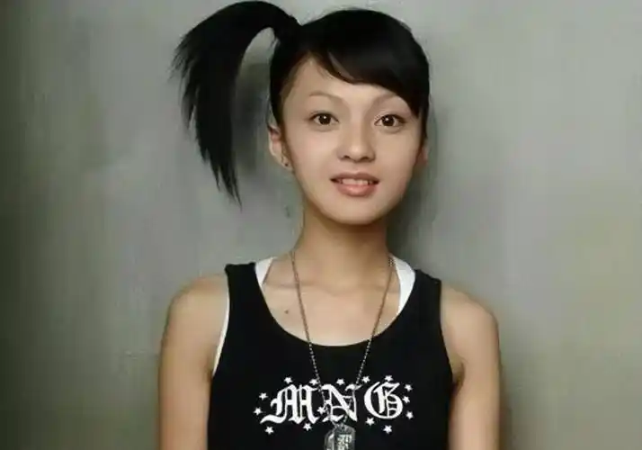 小天后"张韶涵的悲惨人生,和她与父母的恩恩怨怨_工作_母亲_小时候