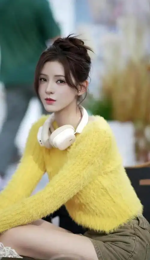 张予曦冬日暖色系穿搭组图 676767|模特|二战|赵冬日|军事同盟