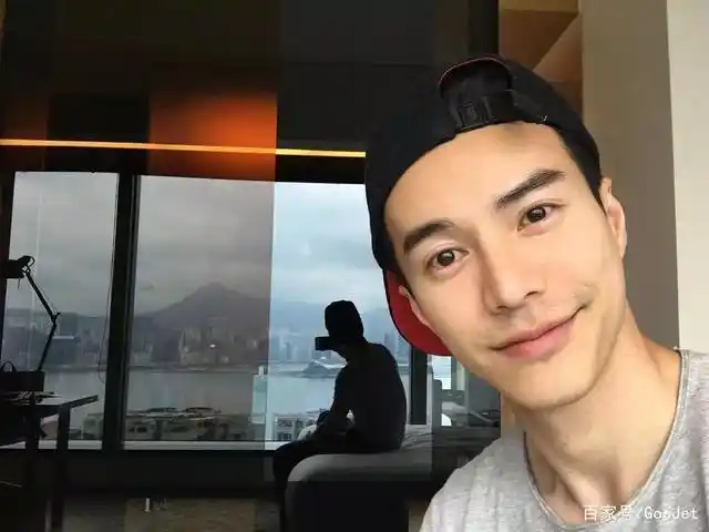 马来西亚男演员王冠逸推出个人美妆品牌,曾出演《延禧攻略》