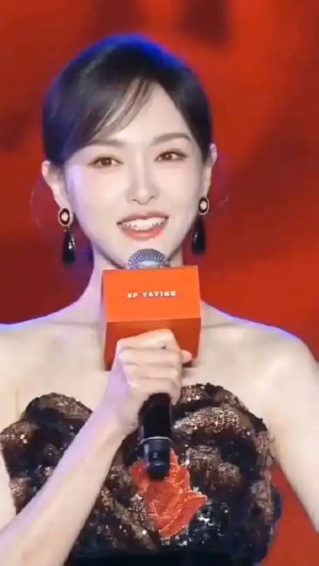 看见你的明媚  感受你的热烈  盛放你的耀眼@唐嫣唐嫣粉丝团地盘的