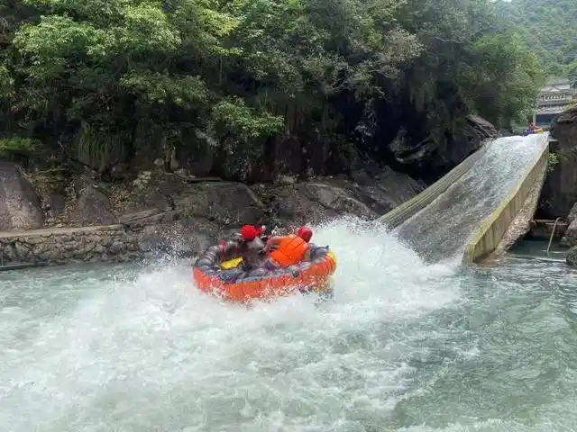 "大觉漂流,越漂越牛"大觉山漂流2021年正式启航