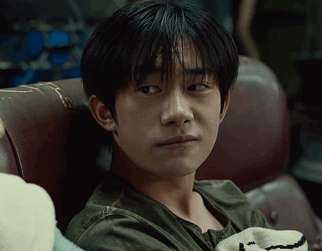 送你一朵小红花新歌mv##易烊千玺送你一朵小红花