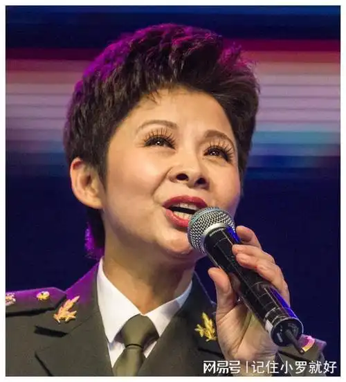 董文华22岁嫁给初恋31岁生了个孩子现在她怎样了