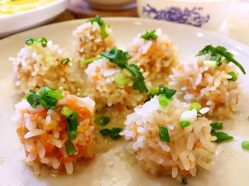 meiya芽芽儿做的虾仁珍珠小丸子