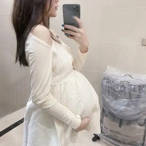 很多薯友问我双胞胎是怎么做到肚子0妊辰纹的 好不容易有时间我就来