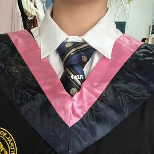 学士服毕业照领带or领结