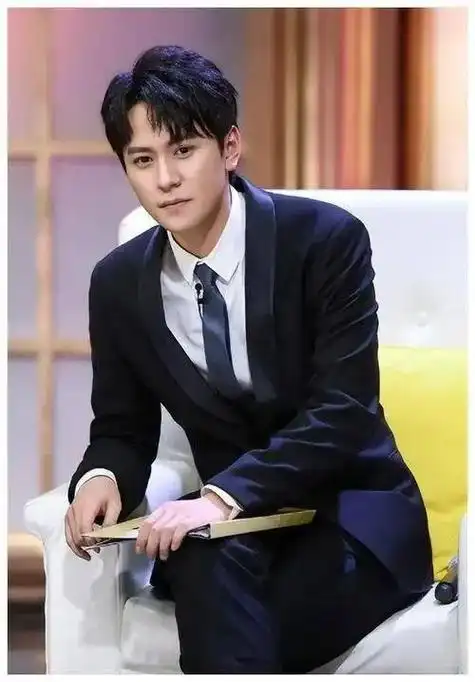 无语他除了恋情没别的