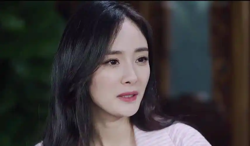 杨幂到底有没有整容?又什么时候开始整的呢?_变化_女明星_时间差