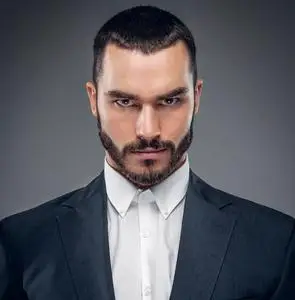 大胡子的男图片