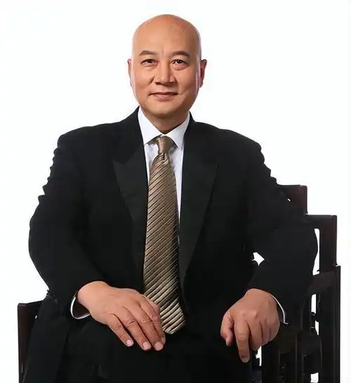 迟重瑞:演"唐僧"出名,在家中插话被富豪妻子批评:你不懂规矩