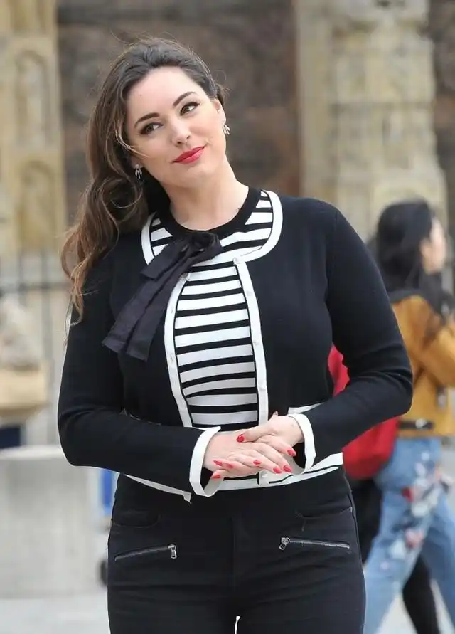 凯莉·布鲁克曾在世界50大性感女神中也排在第5位,现在的身份不仅是