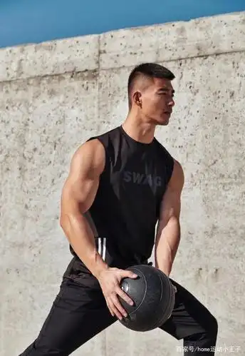 清新活力的运动男生,尽显阳光男孩本性,青春气息袭来