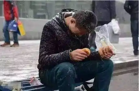 男人再苦再累也要扛着的句子男人有累自己扛语录