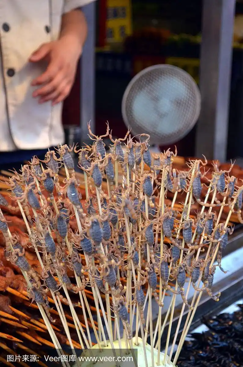 北京街头烤蝎子作为中国街头小吃