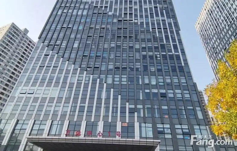 济南高新万达广场超值180平写字间仅售10000元平