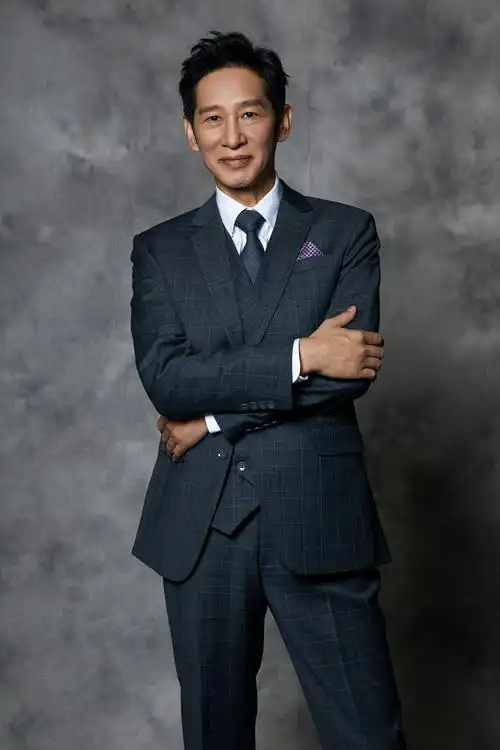 p>王劲松,1967年11月15日出生于江苏省无锡市,中国内地男演员,南京市