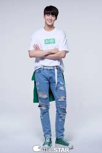 车银优(cha eunwoo),1997年3月30日出生于京畿道安养市,韩国歌手,演员