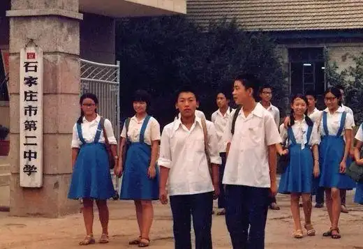 80年代的校服,现在看依然很美.