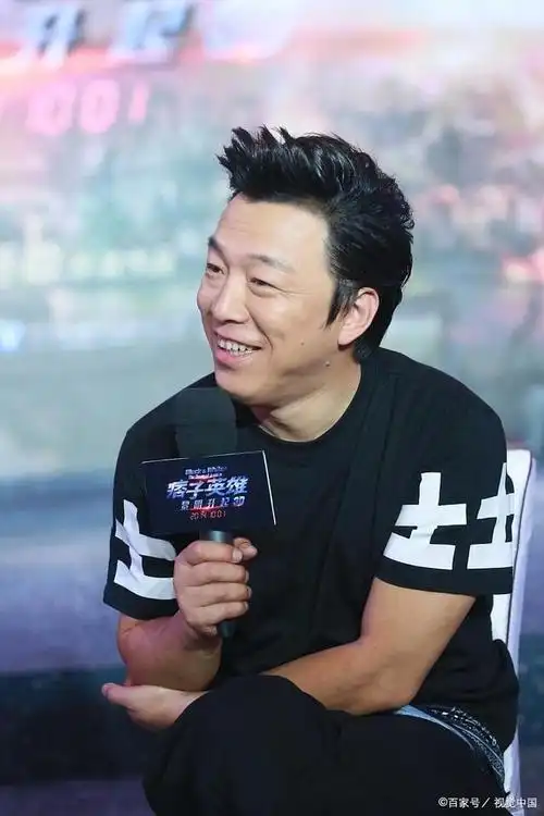 黄渤内地知名演员,被誉为"全能艺人"