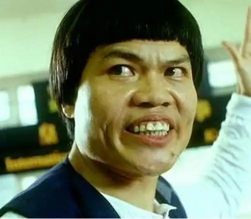 26,你是什么时候觉得自己丑,我是剪了个刘海之后.