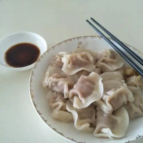 90斤的康康ovo做的煮速冻饺子
