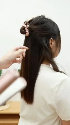 夏天怎么扎头发(四十岁女人夏天怎么扎头发)-图8