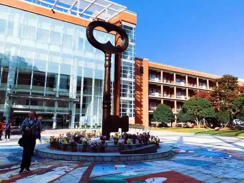 华东师范大学第二附属中学(张江校区)-"华师大二附中,上海最好的高中