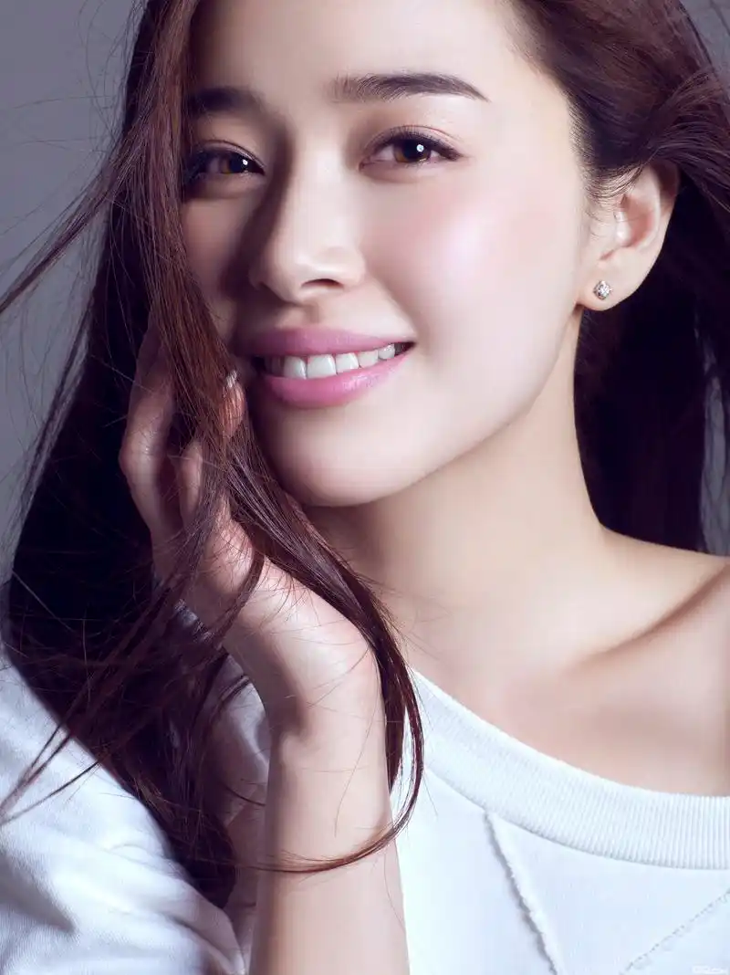 阚清子是中国内地新生代女演员,毕业于北京电影学院表演系.