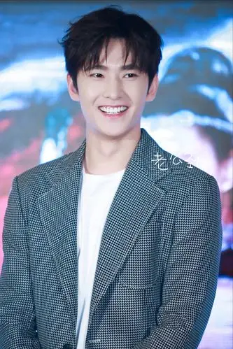 杨洋 这一身真的是爆好看啊!