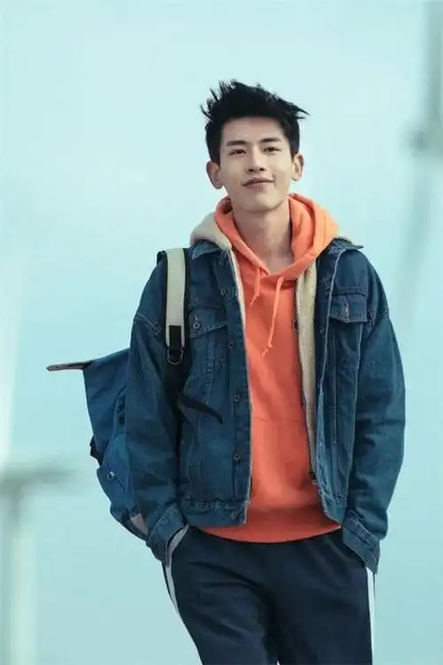 1905电影网专稿 在90后新生代男演员中,有这样一位小生,外形高挑挺拔