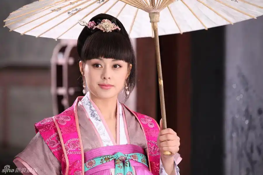 王力可出演《隋唐演义》牵手严宽谈情