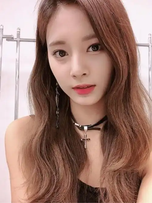 twice周子瑜赴日狂po自拍照粉丝惊艳看了会好运