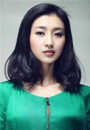 斓曦:凭借沈眉庄一角事业成巅峰,婚后生子后,拍戏兼开直播_郑晓龙