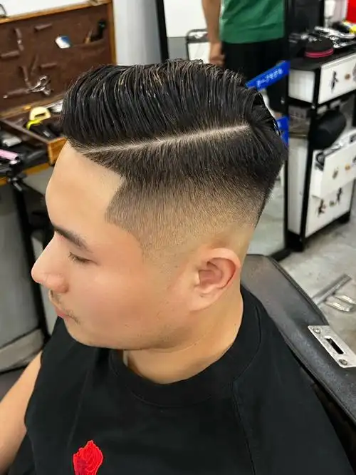 干净的感觉#男士渐变 #美式渐变  #油头  #中山男士理发店  #男士发型