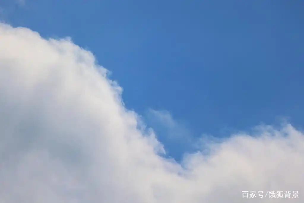 蓝天白云图片壁纸白云朵朵蔚蓝色天空