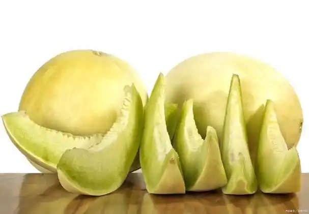 白兰瓜,也被称为白色西瓜,是西瓜的一个品种.