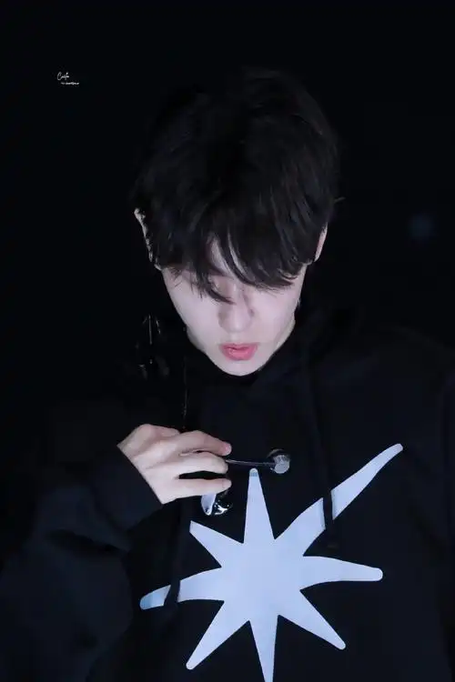 边伯贤#这组照片好神太喜欢了08080808    el_cielo_9256