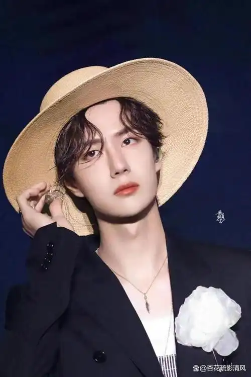 王一博没有18,19年好看了吧?你认可他现在的颜值吗?