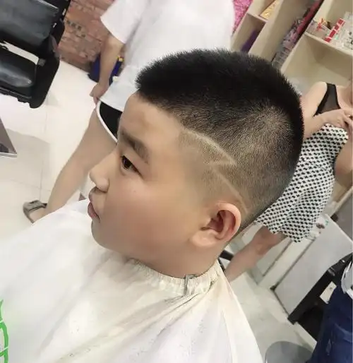 这也太帅了,快快给儿子选一款吧2018"暑假小男孩宝宝发型"来了,看看你