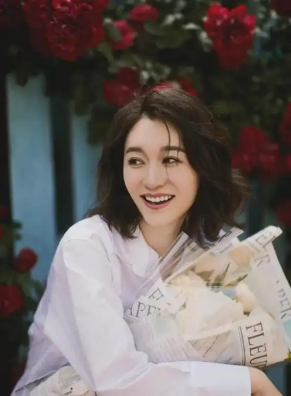 47岁李小冉身高168,最近新戏《我们的日子》收视很高,曾经 - 抖音