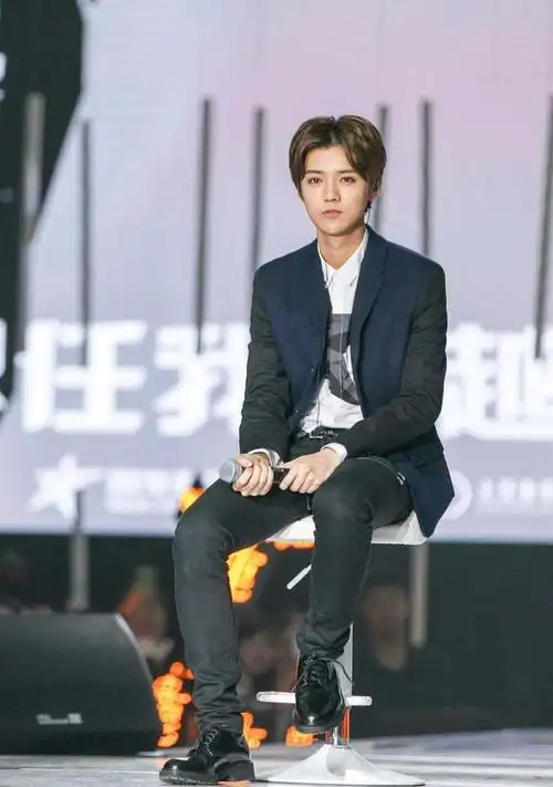 鹿晗,任嘉伦,再到许魏洲官宣,你会脱粉吗?理由是什么?