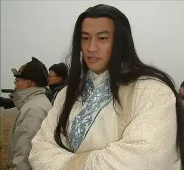 何润东演主角总是碰到大帅哥男配硬是被比成了古装丑男