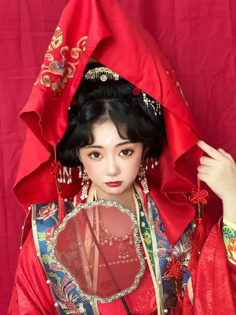 小姐盖头不要掀啦