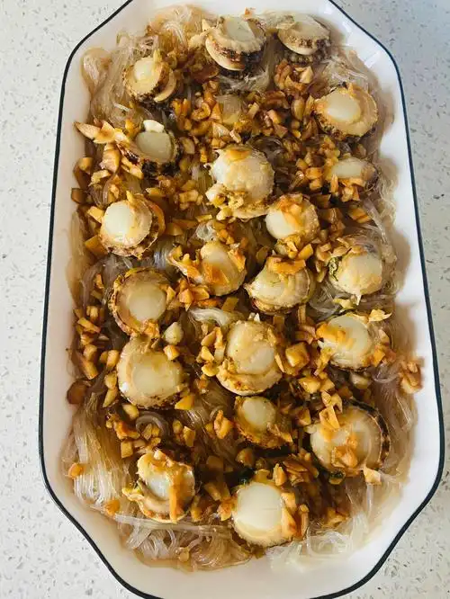 太好吃啦海鲜小白也会做的蒜蓉粉丝蒸扇贝