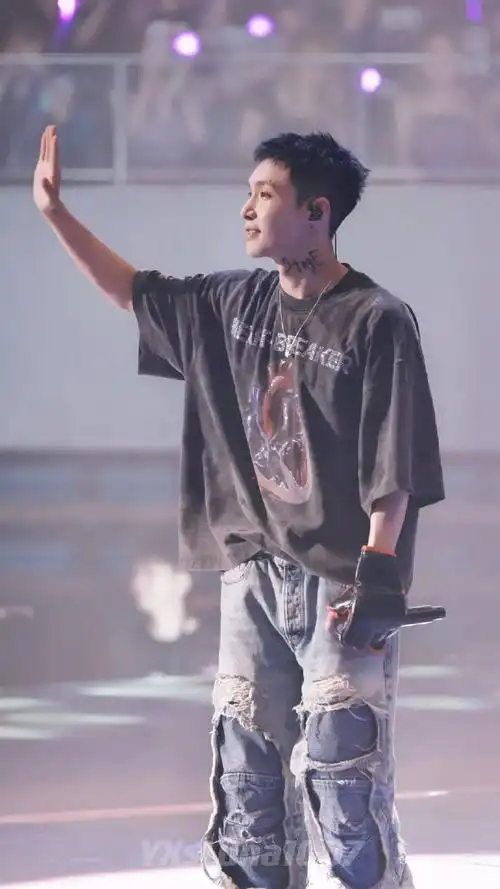 张艺兴的颜值有被低估吗?