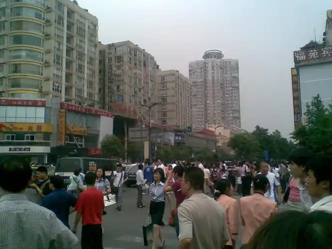 12大地震时,成都军区出动的车 quote: 以下是引用 绿茵孤客在2008-11