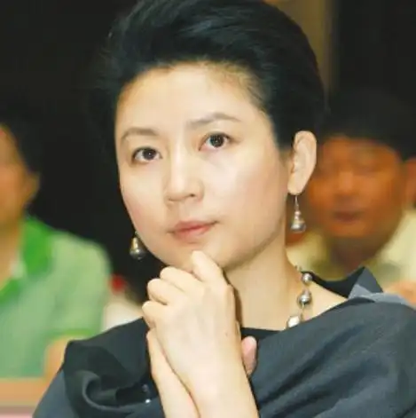 曾经美貌胜周涛,才华胜董卿,如今却身材走样"无人知晓"